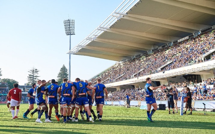 Western Force team huddle at HBF Park