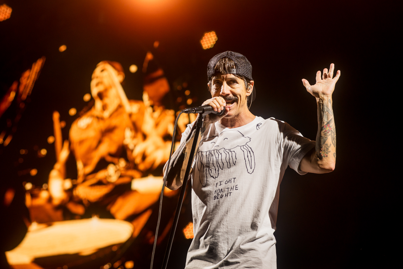 Anthony Kiedis singing at HBF Park